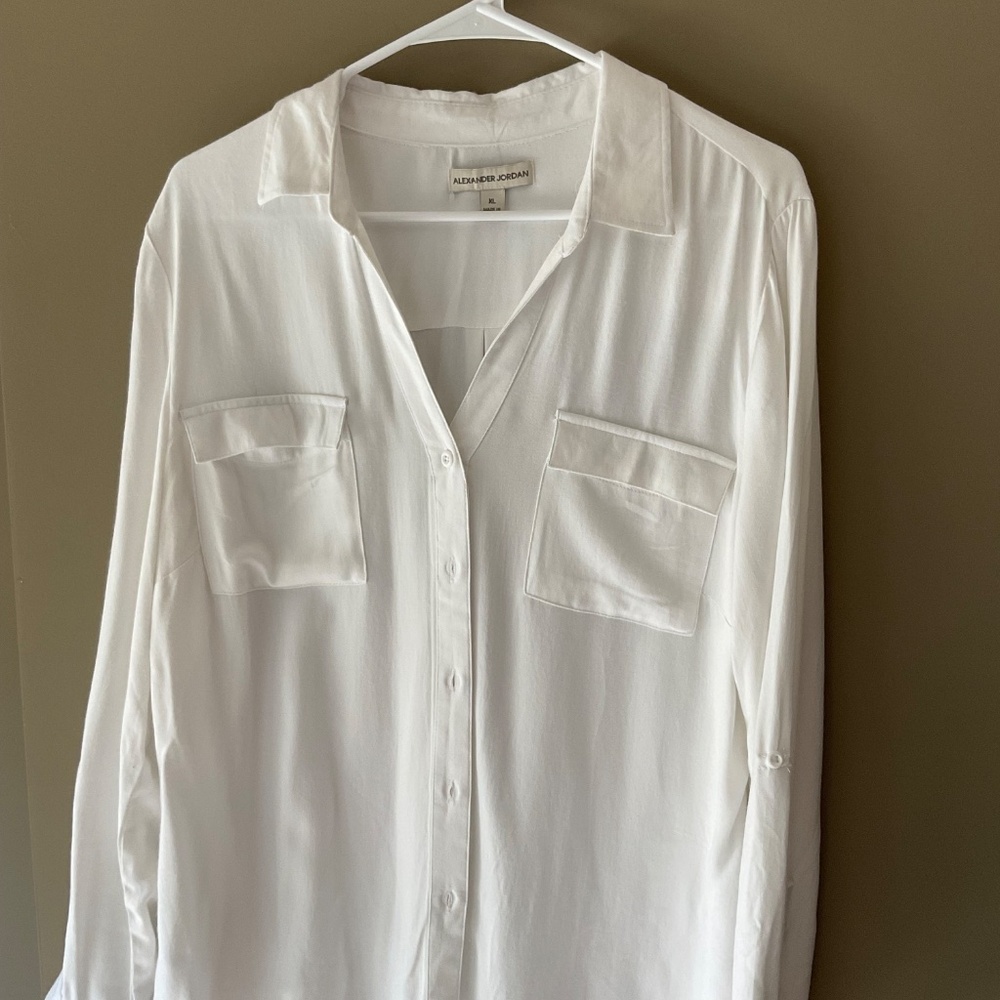 Classic Design White Button Down Blouse. - image 5